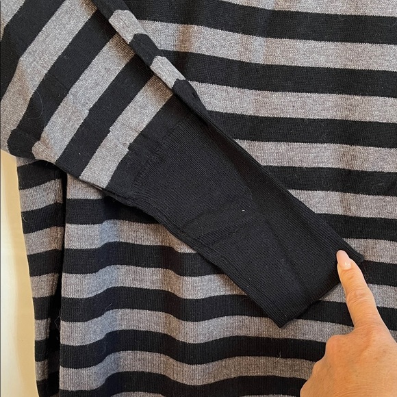 Joseph A Grey Black Cotton Asymmetric Striped Crew Neck Sweater, Size M - Picture 5 of 7